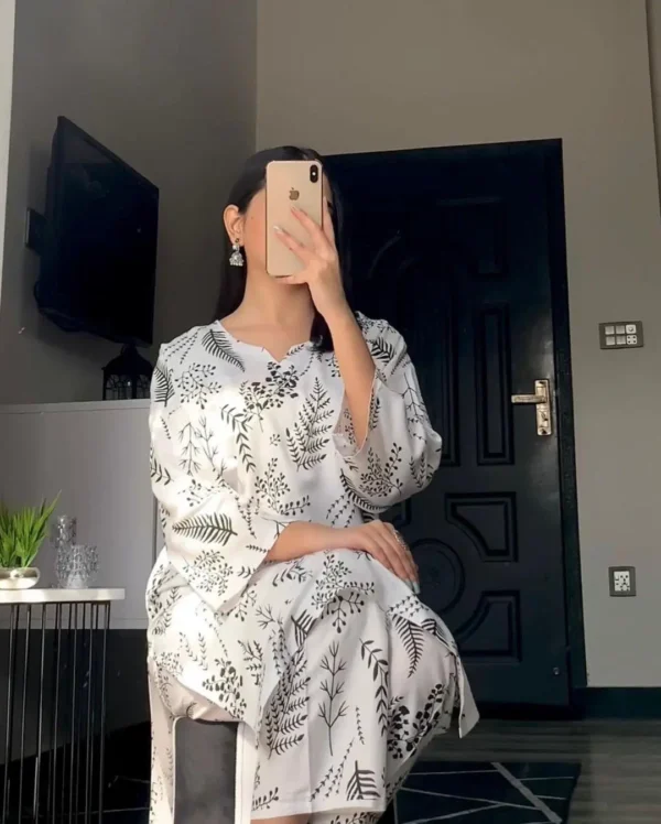 Stylish Women's Stitched Printed Shirt and Trouser Set, 2 Pcs, Arabic Linen | Markazz shop | P2